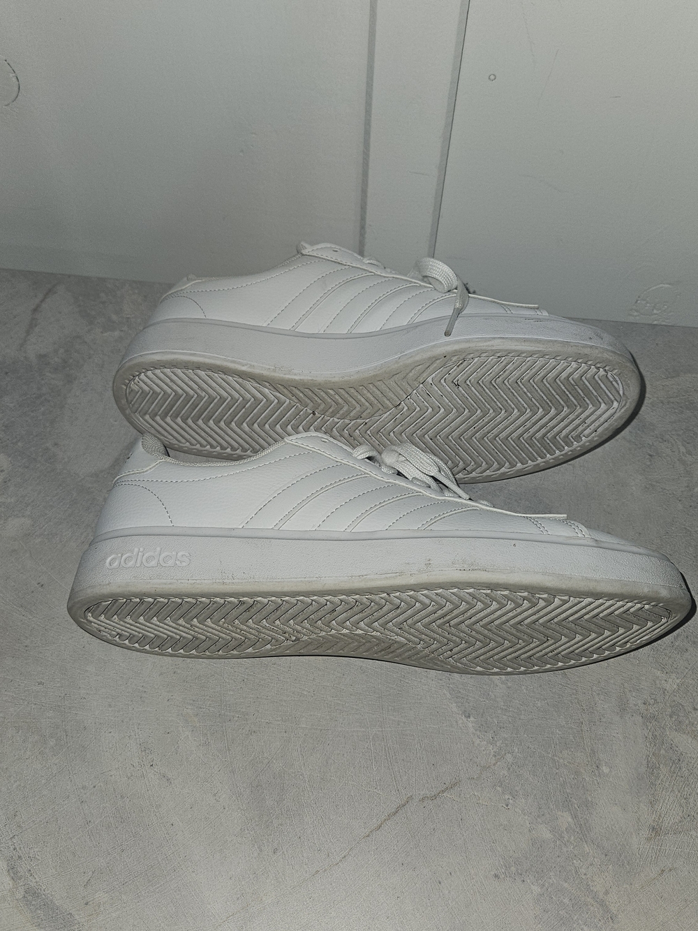 Adidas Wome's White Cloudfoam Comfort Lace-Up Sneakers - Picture 5 of 6